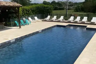 Image de Gîtes Les Naudines Charlotte : maison avec 2 piscines partagées, terrasse privée et Wi-Fi