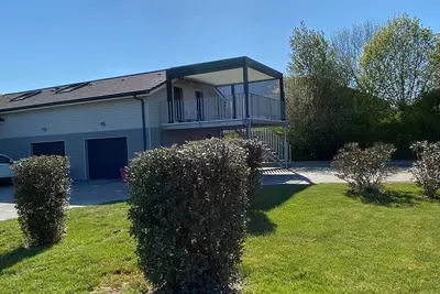 Image de « Loft Grand Confort » avec piscine classé 3 étoiles, Wi-Fi et climatisation