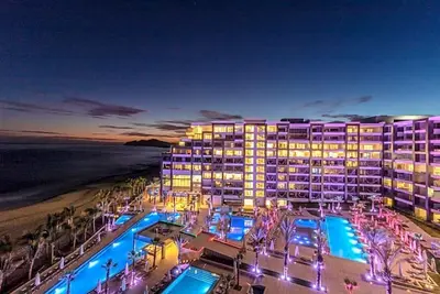 Image de Marvelous hotel suites in Cancun with fitness room and Ac,