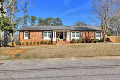 Luxury 5bd/3ba in West Augusta