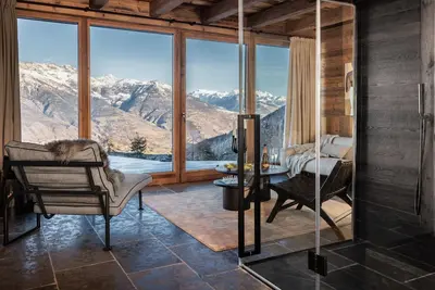 Image de Chalet Les Fleurs - Scenic Alpine Retreat with private wellness area, Pila