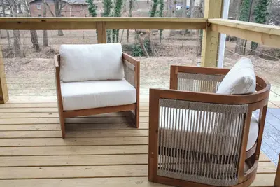 Image de 2 Homes side by side with Pickleball Court 9-bdrm/6bath, nearby dwtn Greer