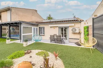 Image de Un havre de paix à 2'de la Cité Médiévale De Carcassonne avec piscine privéé jacuzzi wifi clime!