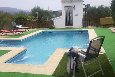 Natural cottage children pet