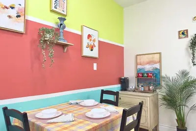 Image de Bright 2 Bdr Unit Near Canal, Beach & Wineries