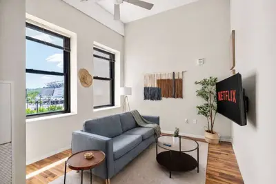 Resort Style Downtown Apartment