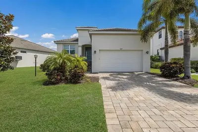 Image de Luxury Bayfront Retreat Private Pool, Gated Community Near Anna Maria, Long Boat