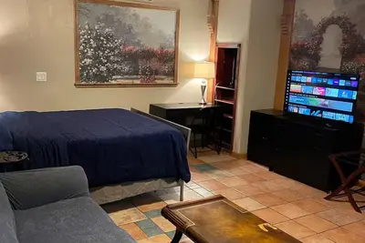 Sinatra Studio full kitchen and yard downtown Phx