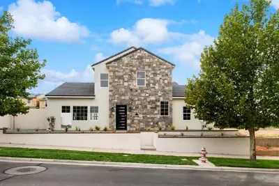 Image de Eagles Nest | 2 Private Homes | Up to 49 Guests!