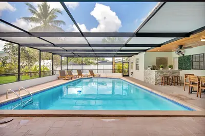 Image de Fully Remodeled 4 bed 4 bath Retreat, Heated Pool