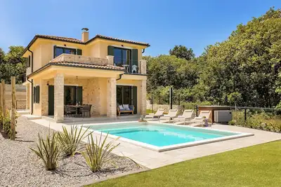 Image de Maison confortable avec sauna à Vrbnik