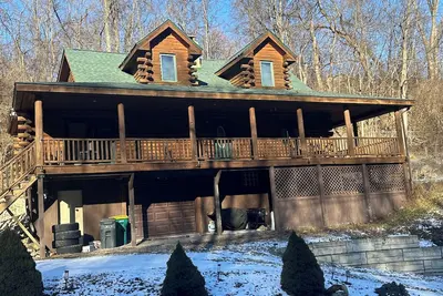 Image de Mountain feel/10 minutes from the city!