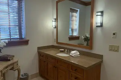 Image de Luxury Rental Expansive 2-bedroom condo at Thunder Spring / Zenergy in Ketchum