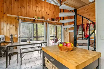 Cabin | Pond | Sleeps 6 | Pet Friendly (1)