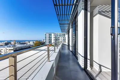 Sea views on High Level-Sea Point