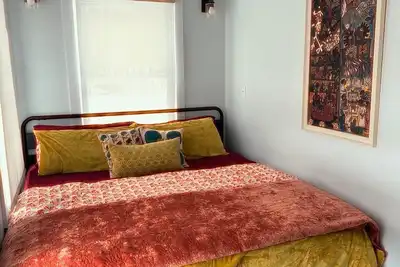 Image de Boutique Shipping Container Cabin at Baker Rocks