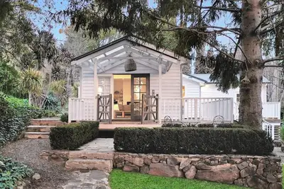 Image de 'The Cottage' - Cosy 3 Bed renovated 1920's old Bowral Cottage with fireplace