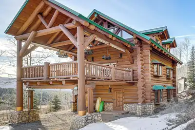 Image de 5 Mi to Purgatory Resort, Mtn-View Family Cabin!