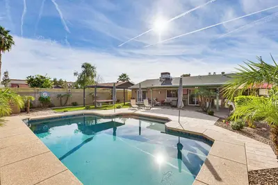 Image de Private Outdoor Oasis! Chandler Home, 5 Mi to Dtwn
