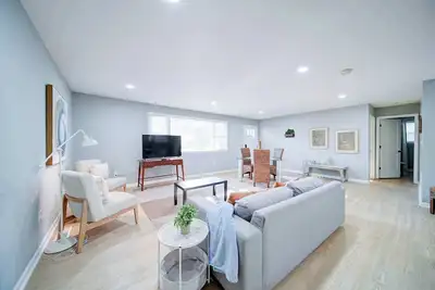 Image de Spacious Charlotte Home: 3br, Free Parking, Pet-Friendly