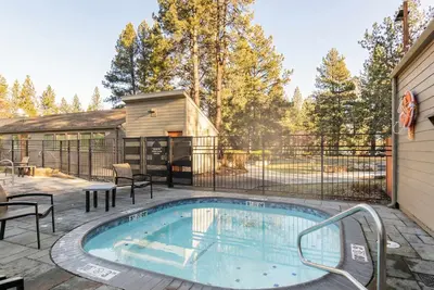 Image de ‼️1br Condo near Mt. Bachelor w/ Resort Amenities