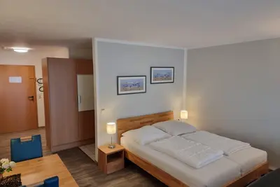 Image de 1-room apartment with balcony south- country side