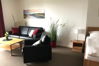 Image de 1-room apartment with balcony lake side