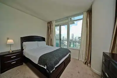 Image de RivetStays | The Maple Premier Suite – 1 Bedroom Condo