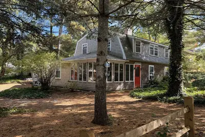 Image de Family Friendly Home Near Winslow Landing Association Beach