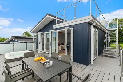 Image de Sonnet 3 Roof Terrace Spa, Carmarthen