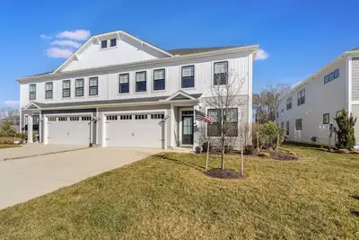 Image de New 2026 Listing! Admirals Chase Coastal Living