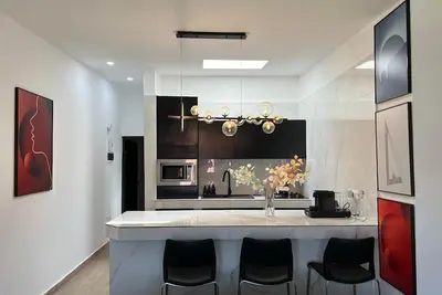 Image de Elegant Escape • Chic T2 1 chambre • 5 min Abidjan Mall