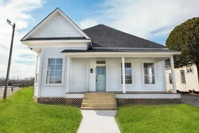 Image de Renovated Downtown Home