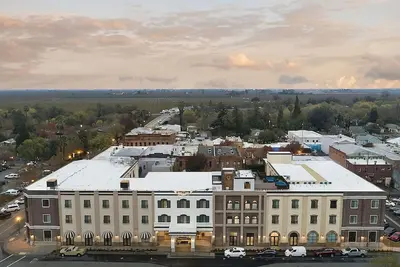 Image de Making The Best Memories Along The Way! Pets Are Welcome, Free Parking!