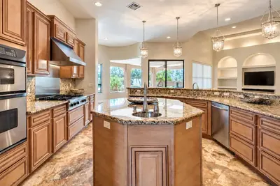 Image de Farrier Estate | $2m Luxury Renovation Oct 2026!