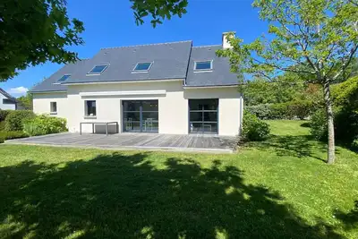 Image de Maison tout confort, en famille ou entre amis, plage et mer à pied Jardin 700 m2