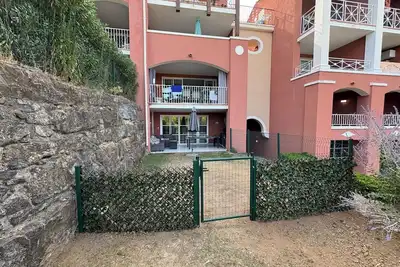 Image de Le Cocon Du Hameau Cap Esterel Piscine \"rez de jardin cloturé, climatisation\"