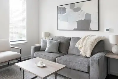 Image de Landing | Spectacular 2bd, Yoga Studio, Gym