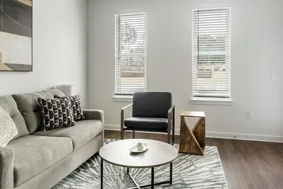 Image de Landing | Chic 2bd, Clubhouse, Yoga Studio