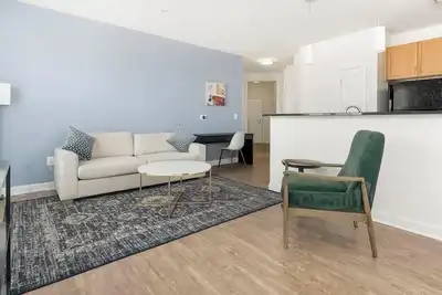 Image de Landing | Stunning 2bd, Gym, Pool