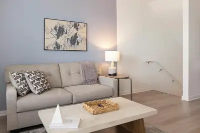 Image de Landing | Spectacular 2bd, Gym, Pool