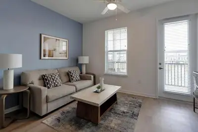 Image de Landing | Chic 2bd, Gym, Pool