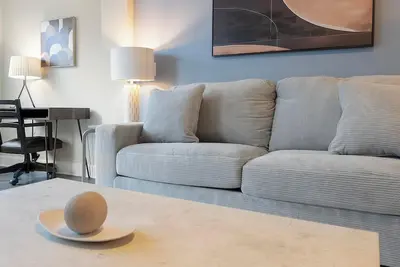 Image de Landing | Stunning 2bd, Pool, Gym