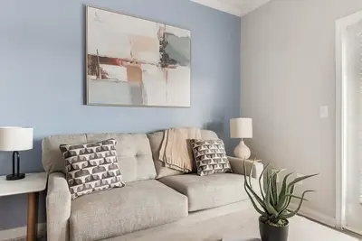 Landing | Modern 2bd, Clubhouse, Gym