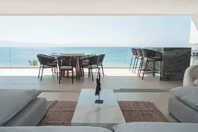 Image de Panarea 6c | Beachfront 3br with Luxe Amenities