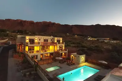 Image de Beautiful Lodge in the heart of Moab, Utah