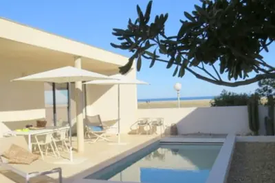 Image de Villa de luxe avec piscine chauffée privée, face mer, pour 8 pers. à Le Barcares