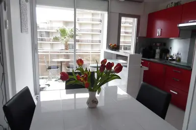 Image de Appartement T2 Élegant à Canet-Plage - Parking Inclus