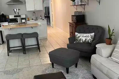 Image de A Cozy Getaway in Downtown Rogers