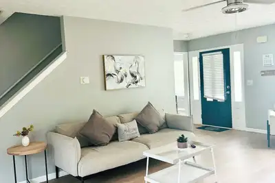 Image de Stylish & Comfortable 3br/2. 5 Baths Home Near Road Atlanta & Chateau Elan